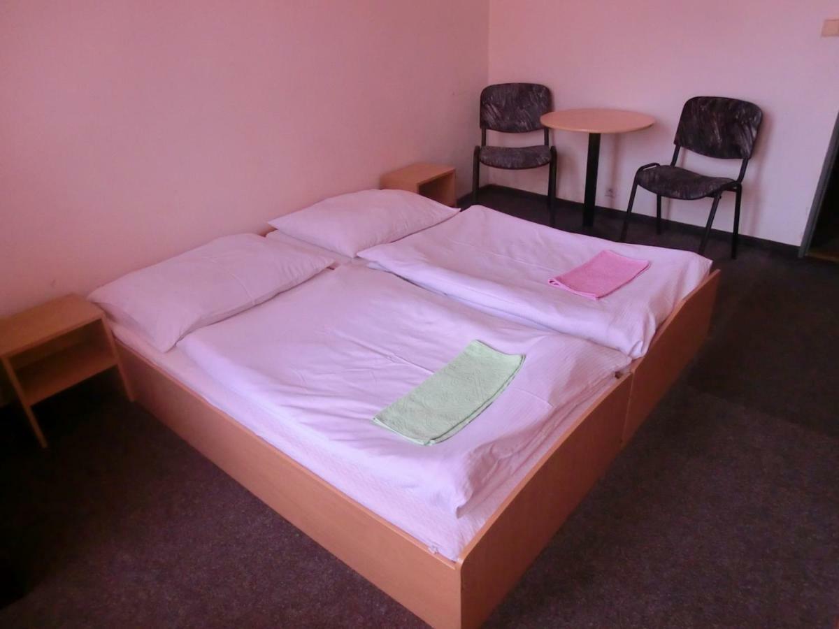 Hostel Milano Mariańskie Łaźnie Zewnętrze zdjęcie